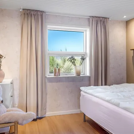 Heidl - 2km From The Sea By Interhome