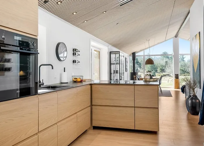 Heidl - 2km From The Sea By Interhome